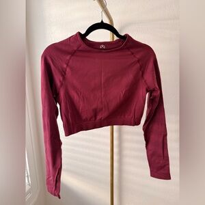 unzel Burgundy Long Sleeve Crop Top Seamless Athletic Workout Top Women’s